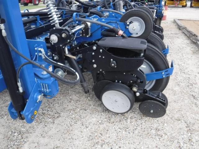 Kinze 4900 Planter, 2014 Year