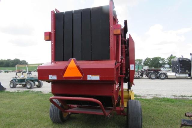 NH BR7070 Baler, 2009 Year