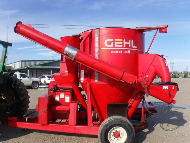 Gehl 170 Grinder Mixer