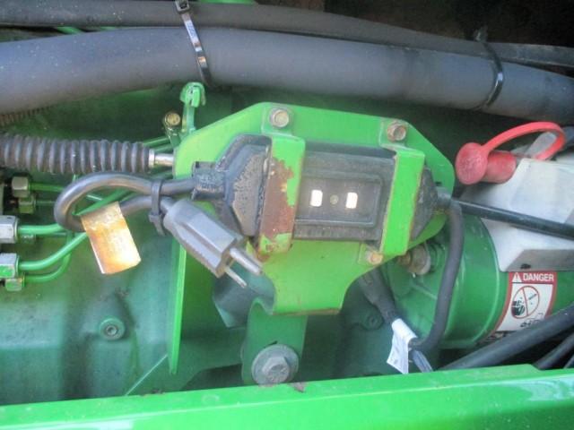 JD 7200 Tractor, MFWD,w/ Loader, Hrs 3400,