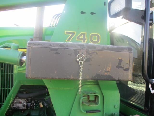 JD 7200 Tractor, MFWD,w/ Loader, Hrs 3400,
