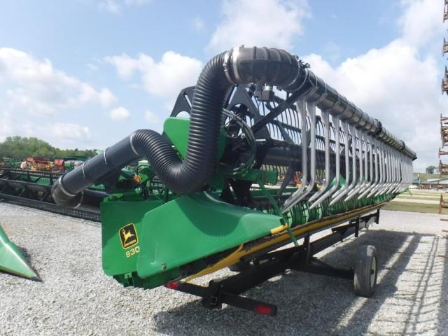JD 930 Grain Head, 1996 Year