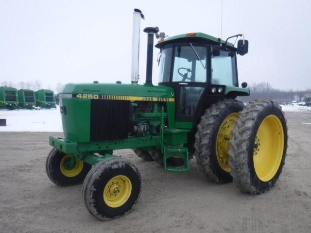JD 4250 Tractor, 1983 Year, 4056 Hours