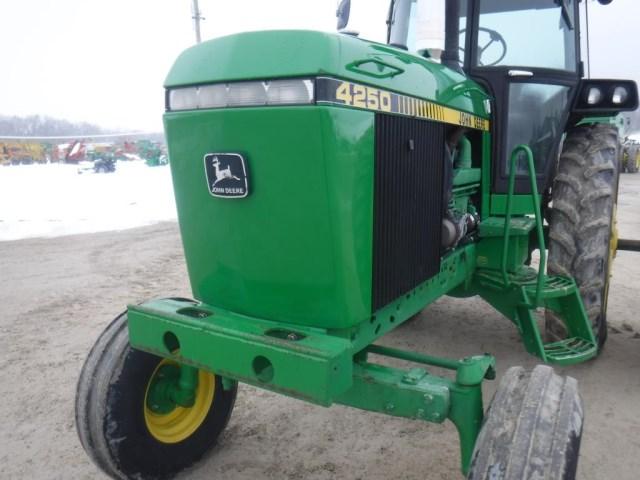 JD 4250 Tractor, 1983 Year, 4056 Hours