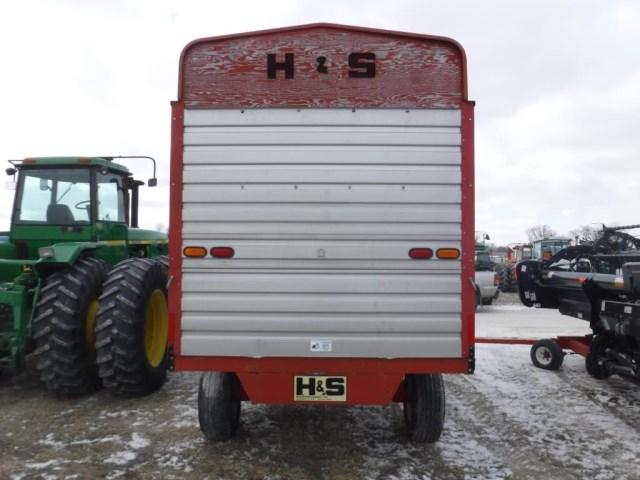 H&S Silage Wagon