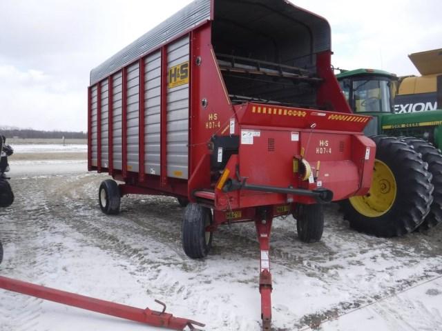 H&S Silage Wagon