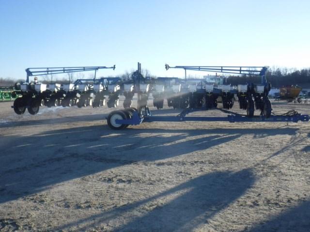 Kinze 3600 Planter, 2005 Year