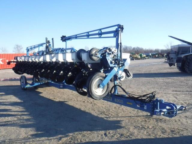 Kinze 3600 Planter, 2005 Year