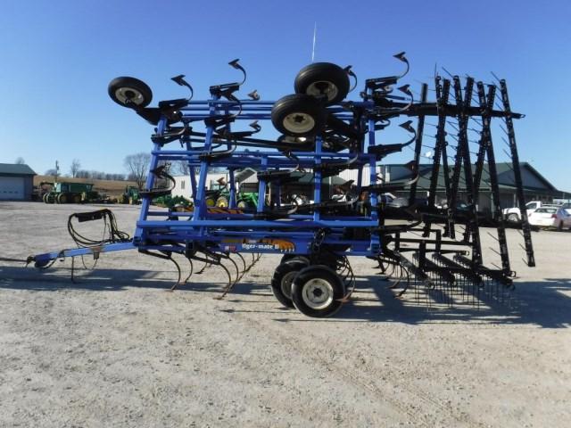 DMI Tiger-Mate Field Cultivator