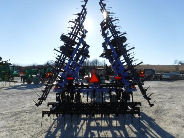 DMI Tiger-Mate Field Cultivator