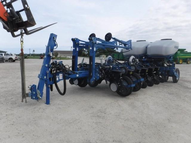 Kinze 4900 Planter, 2014 Year