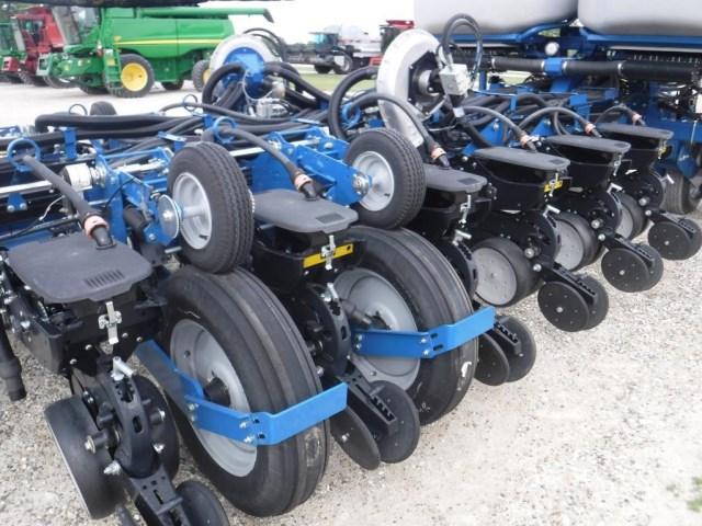 Kinze 4900 Planter, 2014 Year