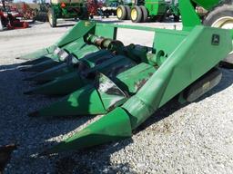 JD 643 Corn Head