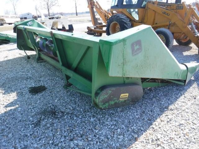 JD 643 Corn Head
