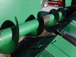 JD 643 Corn Head