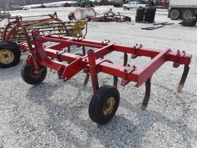 MF 127 Chisel Plow