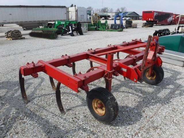 MF 127 Chisel Plow