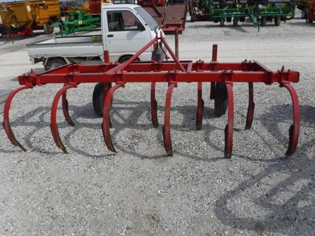 MF 127 Chisel Plow