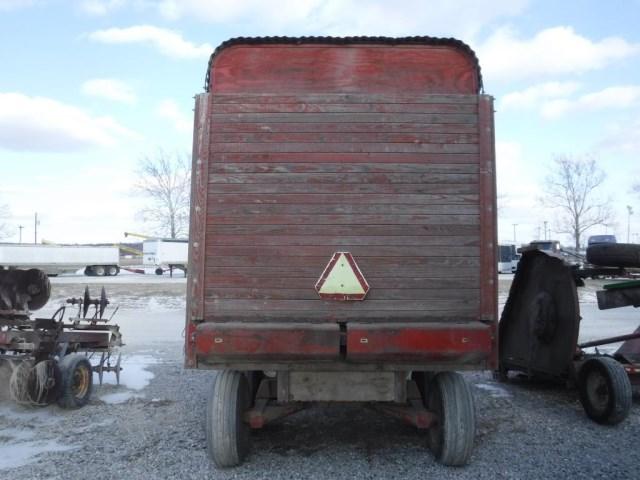 Gehl 920 Forage Wagon