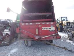 Gehl 920 Forage Wagon