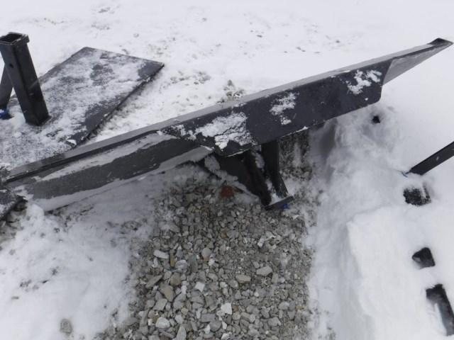 Receiver Hitch Plate for Skidsteer