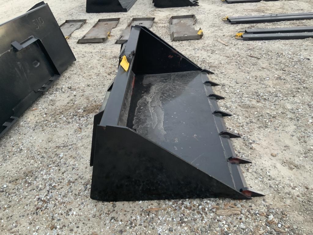 66" Quick Attach Bucket With Teeth