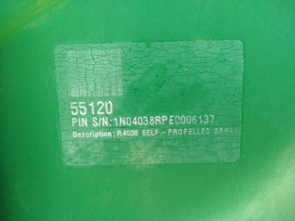2014 John Deere R4038 Self-Propelled Sprayer