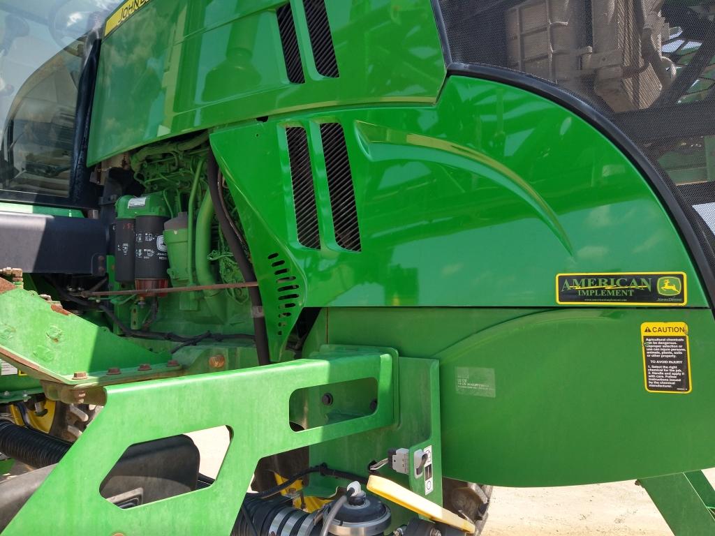 2014 John Deere R4038 Self-Propelled Sprayer