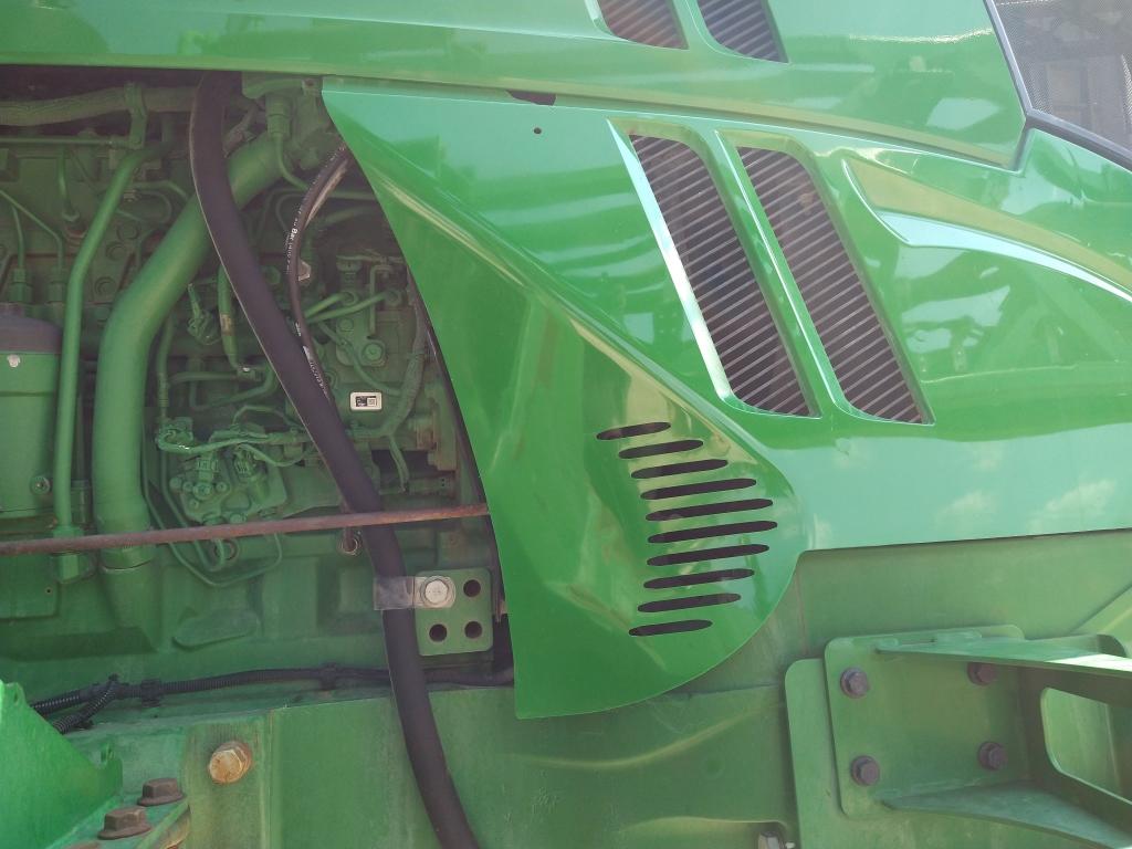 2014 John Deere R4038 Self-Propelled Sprayer
