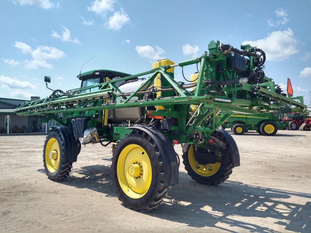 2014 John Deere R4038 Self-Propelled Sprayer