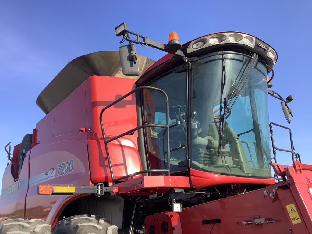 2014 Case IH 7230 4wd Combine