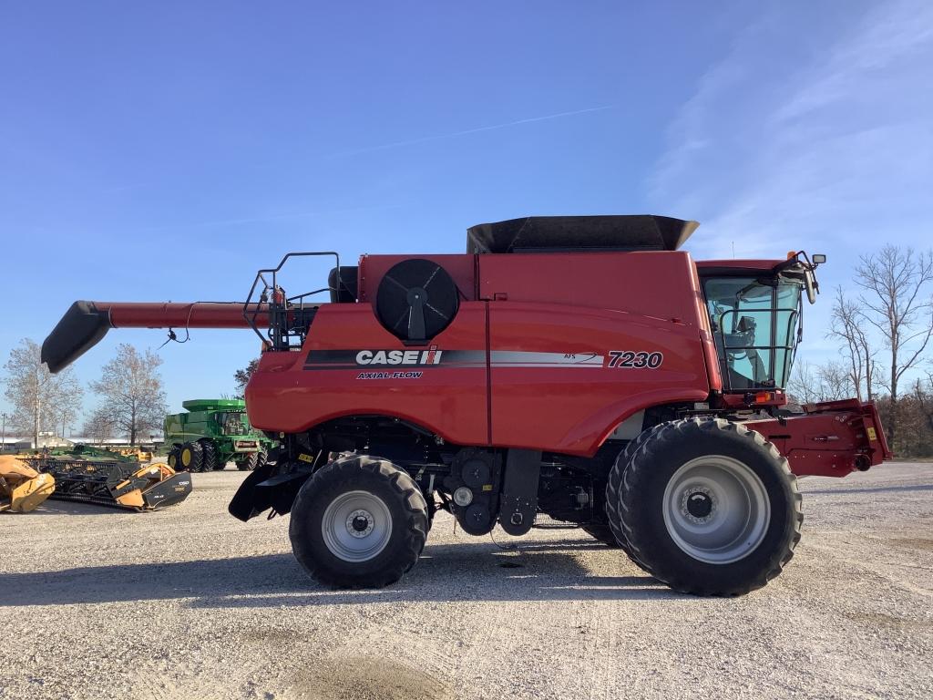 2014 Case IH 7230 4wd Combine