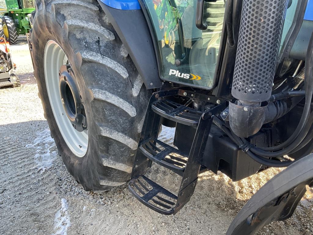 2012 New Holland T6050 Plus MFWD Tractor