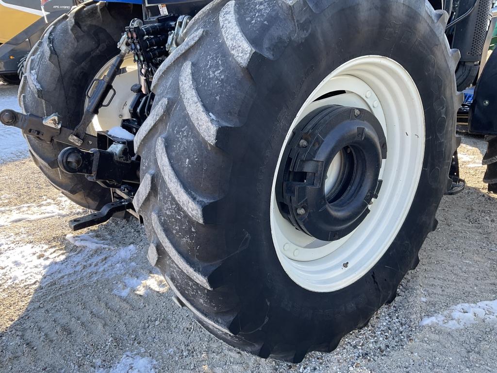2012 New Holland T6050 Plus MFWD Tractor