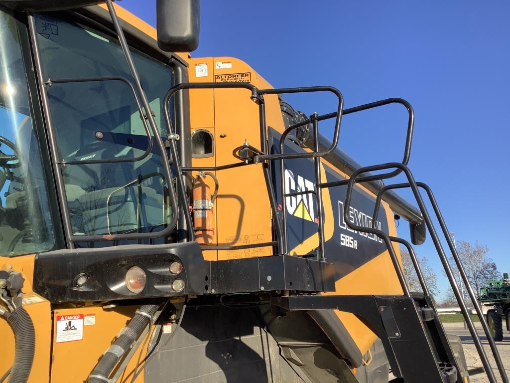 Cat Lexion 585R 4wd Combine
