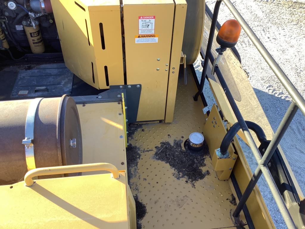 Cat Lexion 585R 4wd Combine