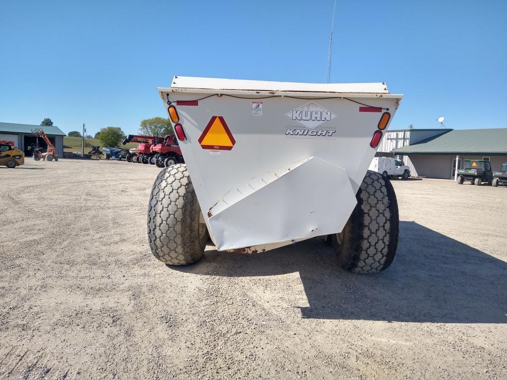 Kuhn Knight 8141 Manure Spreader