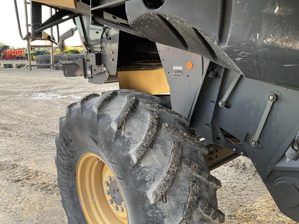 Cat Lexion 580R 2wd Combine