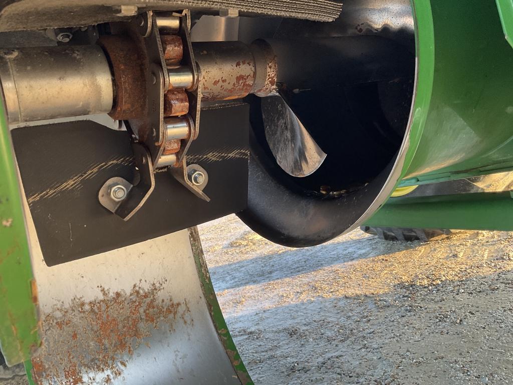 2014 John Deere S680 2wd Combine