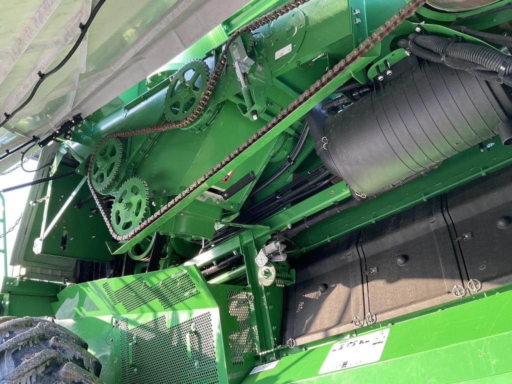2014 John Deere S680 2wd Combine