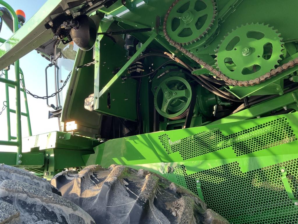 2014 John Deere S680 2wd Combine