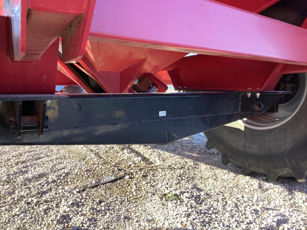 2006 Demco 1050 Grain Cart