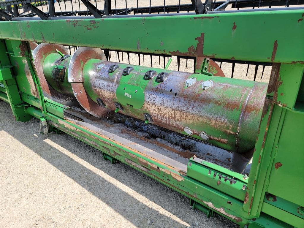 2005 John Deere 630F Grain Platform