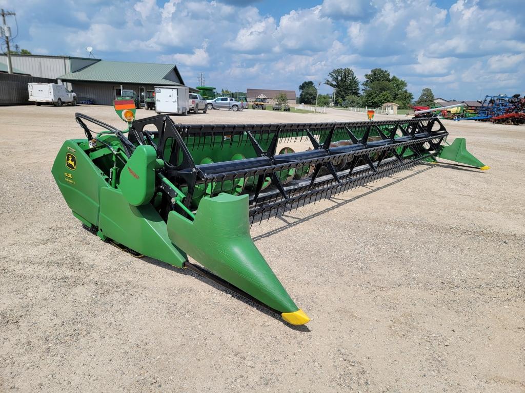 2005 John Deere 630F Grain Platform