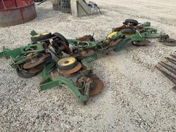 (16) John Deere Fertilizer Openers