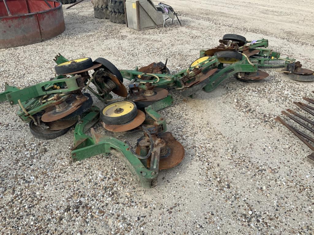 (16) John Deere Fertilizer Openers