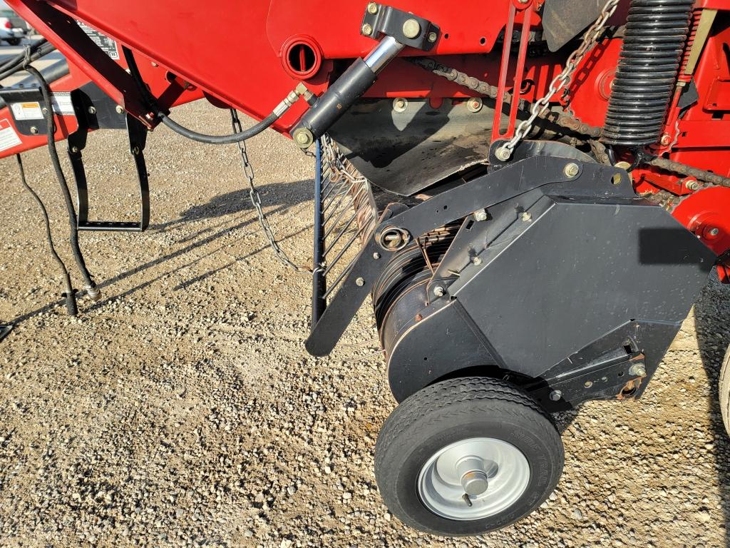 2007 Case IH RBX563 Baler
