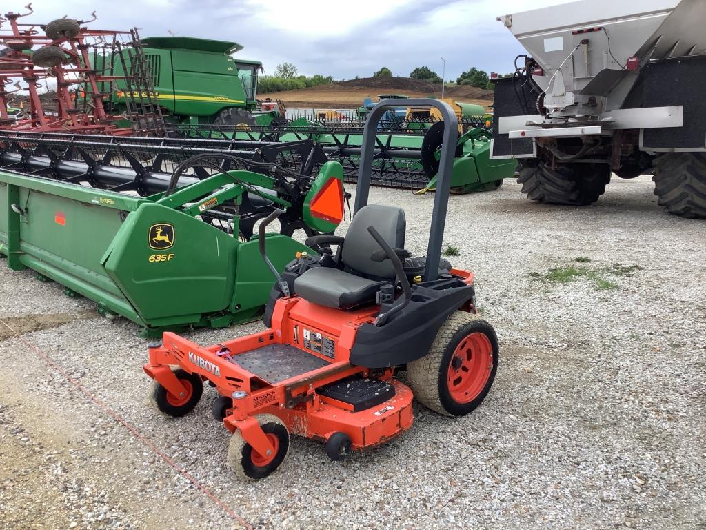 Kubota ZD1221 Lawn Mower