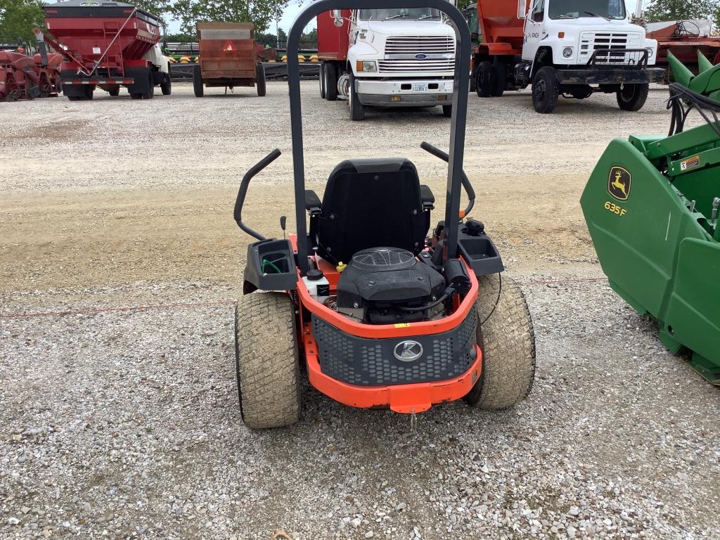 Kubota ZD1221 Lawn Mower