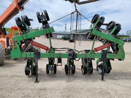Sukup 4200 Folding Cultivator